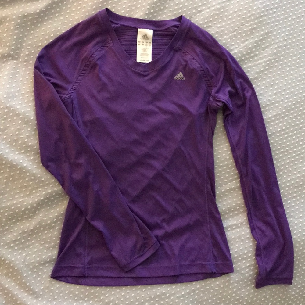 Gently Used Adidas long sleeve climacool shirt.